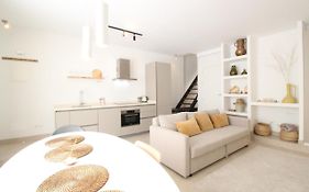 Del Parque Flats Constancia Duplex